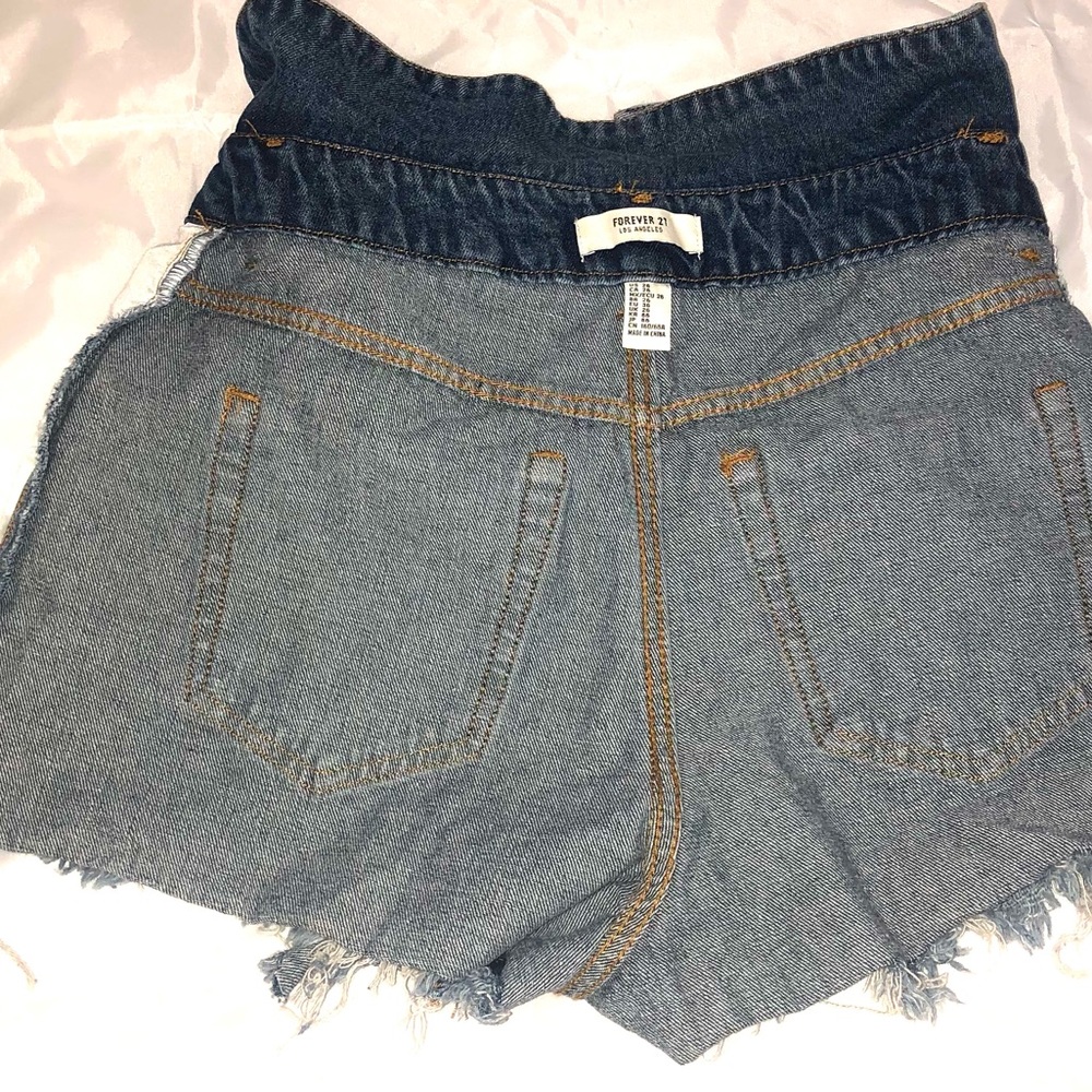 Forever21 HighWaist Jean Shorts sz 26 - Picture 7 of 9
